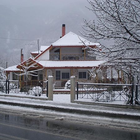 Guesthouse Agnandi Káto Loutrákion Kültér fotó