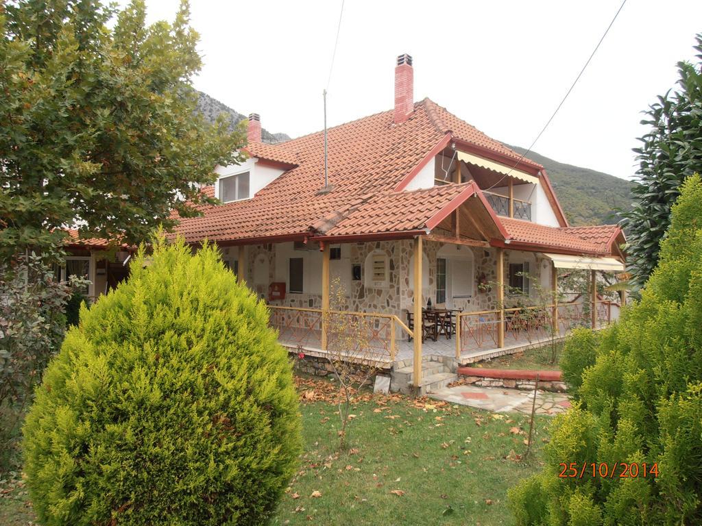 Guesthouse Agnandi Káto Loutrákion Szoba fotó