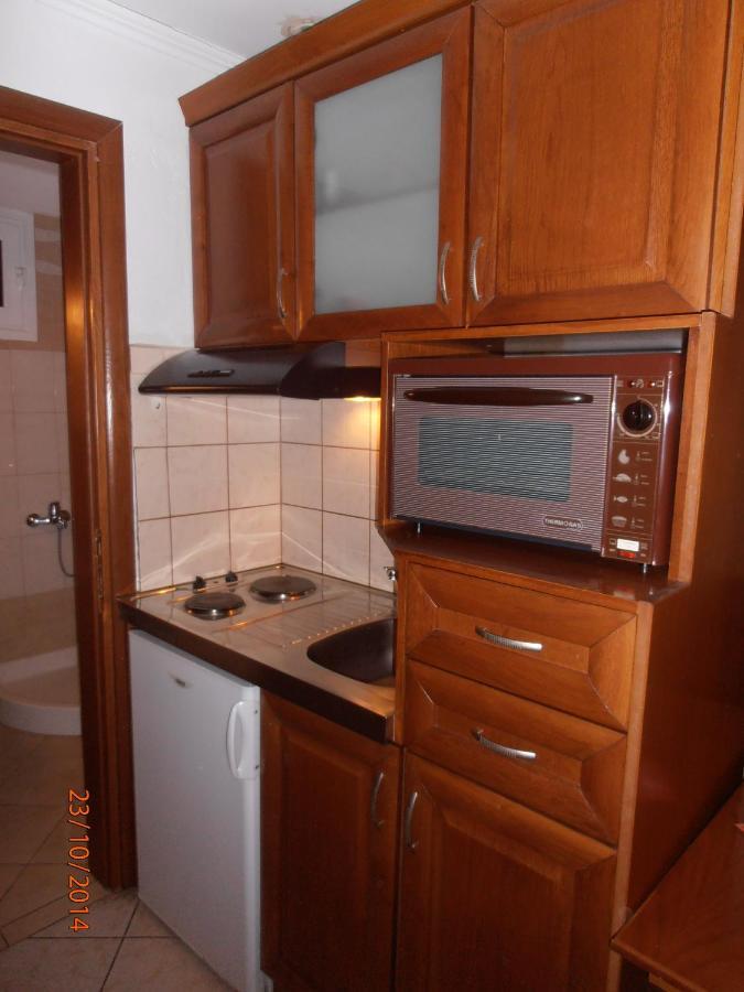 Guesthouse Agnandi Káto Loutrákion Szoba fotó